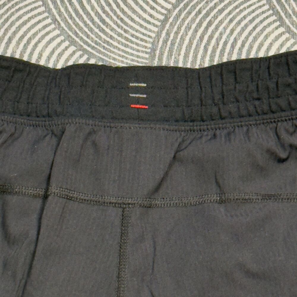 LULULEMON Athletic Shorts No Liner Black 11’ Inseam Men Large Flaw* - Picture 10 of 12